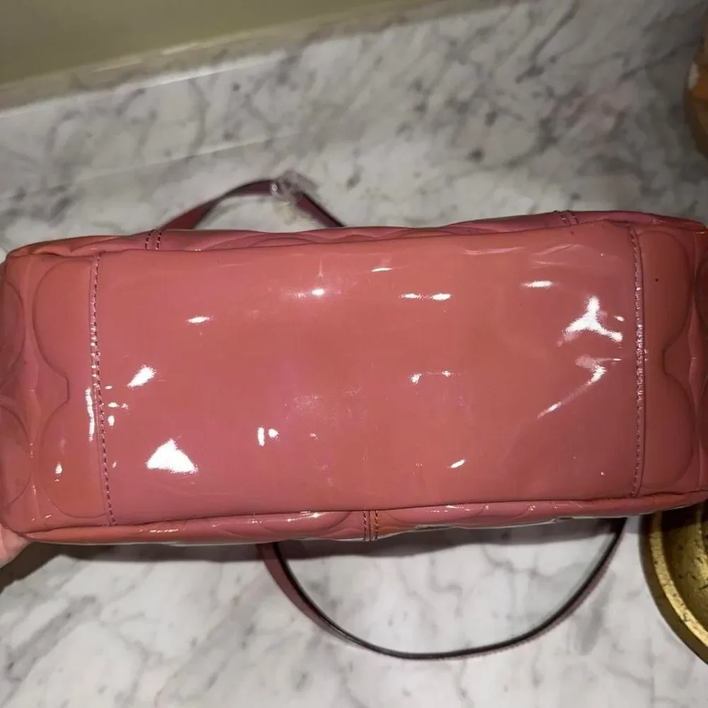 coach gallery embossed signature patent leather tote mauve pink colorway